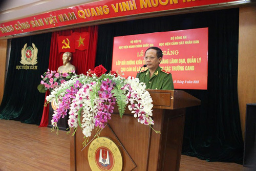 Khai giảng lớp bồi dưỡng kiến thức và kỹ năng lãnh đạo, quản lý cho cán bộ lãnh đạo, chỉ huy các trường CAND năm 2015